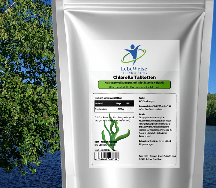 Chlorella Produktverpackung mit Nährwertangaben und Dosierungsempfehlung"